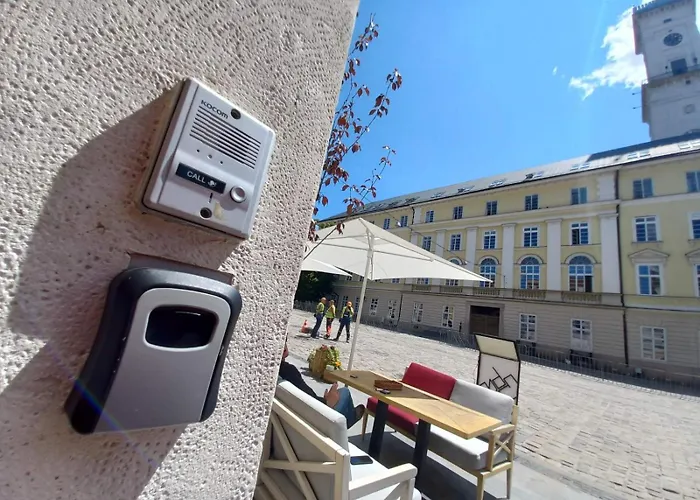 Peaceful Studio On Rynok Square